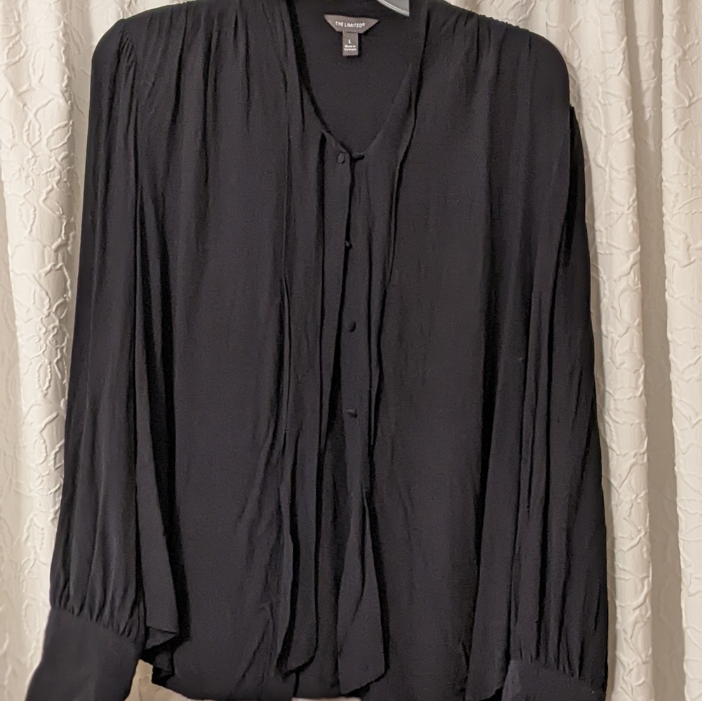 The Limited Large Black Long Sleeve Top